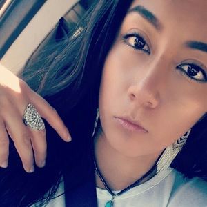 Meet your Posher, Esmeralda